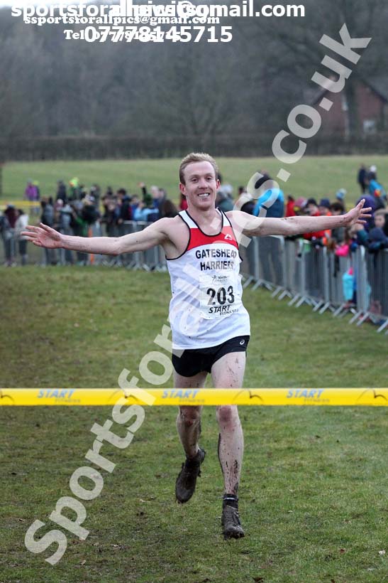 Senior mens Northern Cross Country Champs., Camp Hill Estate, Kirklington.  Photo: David T. Hewitson/Sports for All Pics